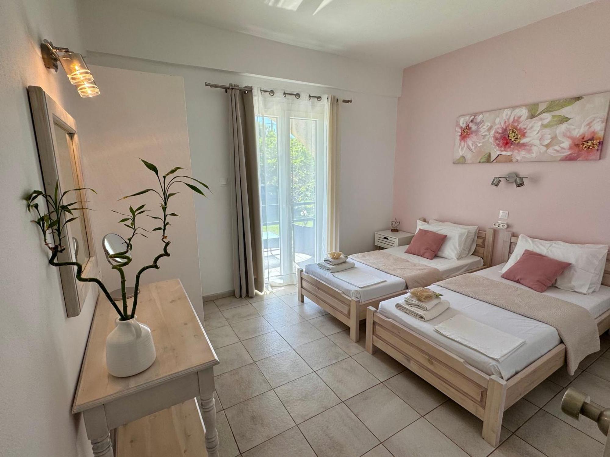Sungate Villas Almiros Beach Exterior photo